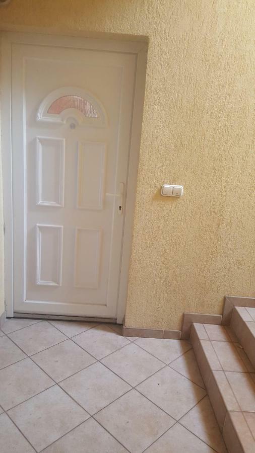 Kristaly Apartman Szegedin Exterior foto