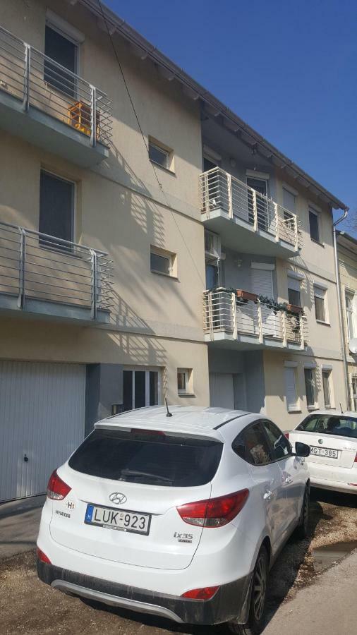 Kristaly Apartman Szegedin Exterior foto